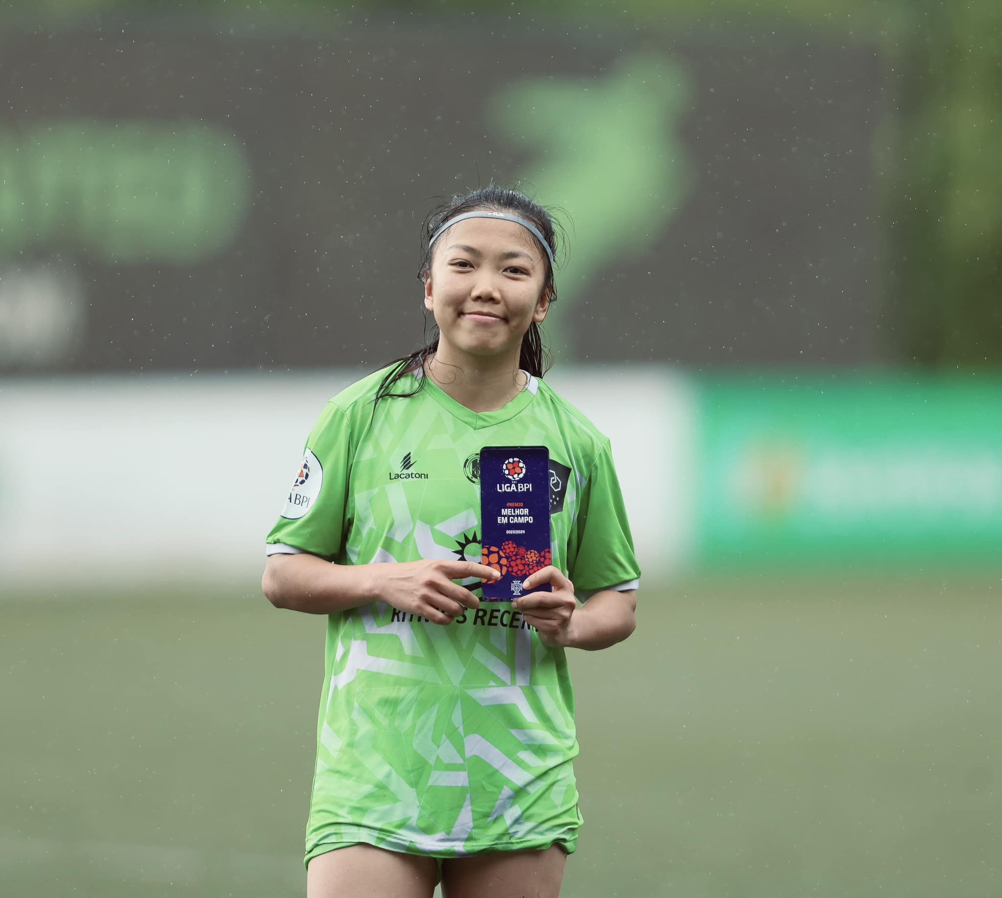 Huỳnh Như: 