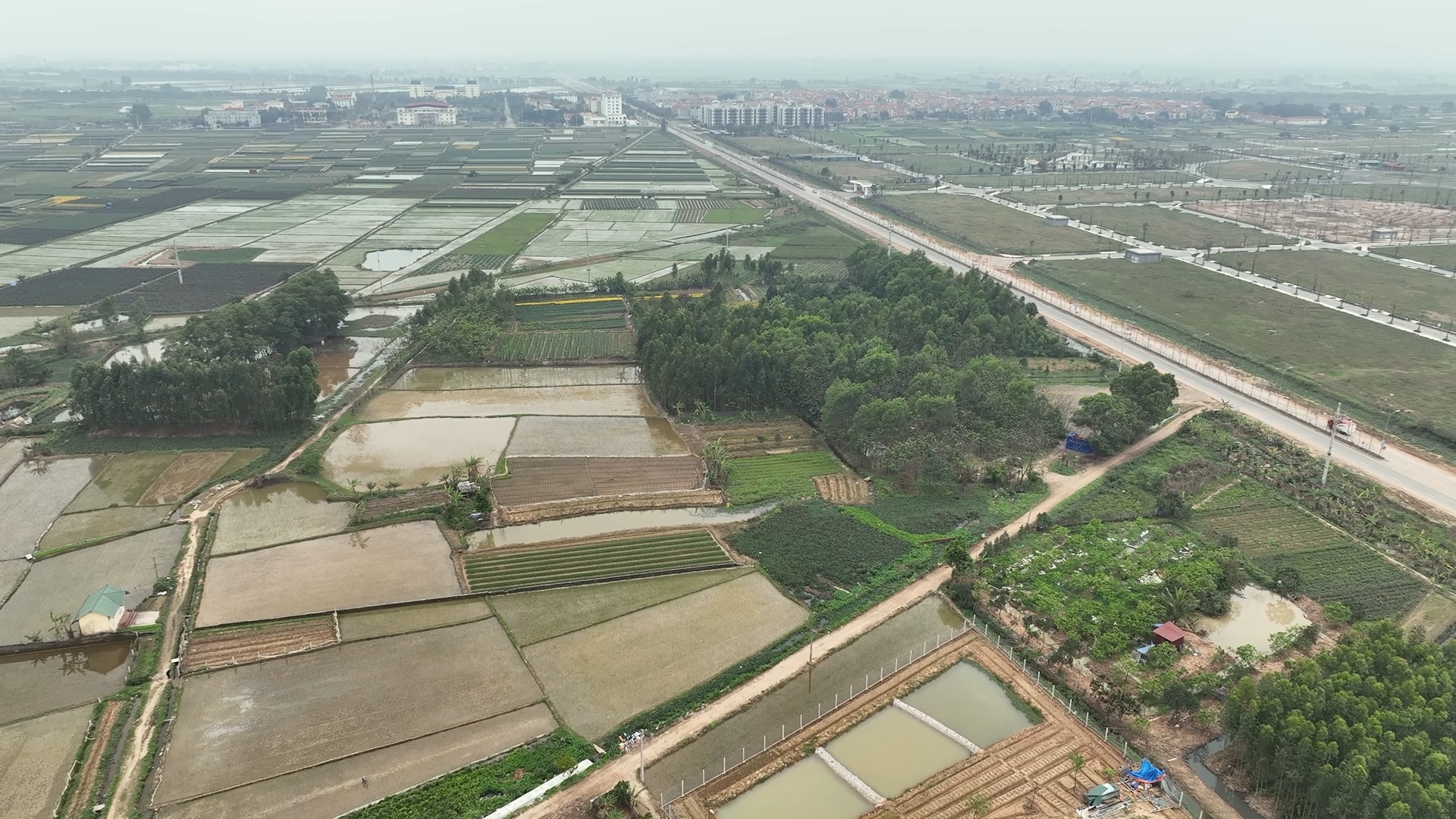 Luật Đất đai 2024: Gấp rút chuẩn bị để sớm có hiệu lực từ 1/7/2024- Ảnh 2.