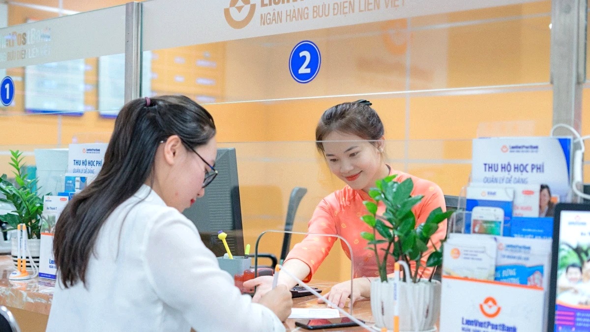 Ngân hàng, ăn ở cái tên?- Ảnh 1.