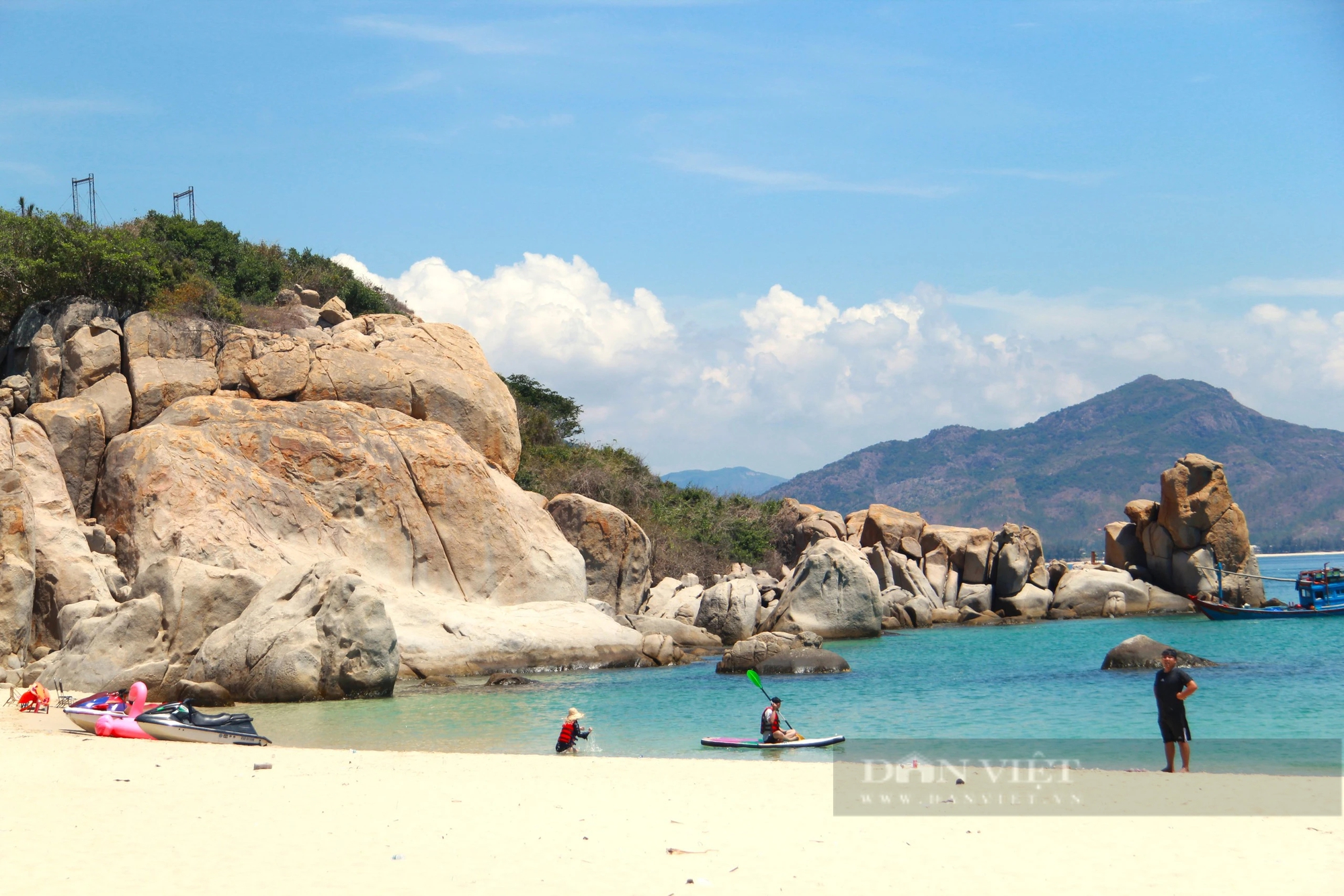 Chủ tịch tỉnh Ninh Thuận chỉ đạo làm rõ vụ nữ du khách Hà Nội tố bị đánh thủng màng nhĩ- Ảnh 2.