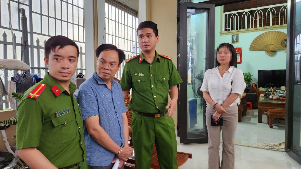 Cựu Giám đốc VPĐKĐĐ huyện ở Lâm Đồng lĩnh án vì nhận hối lộ- Ảnh 1.