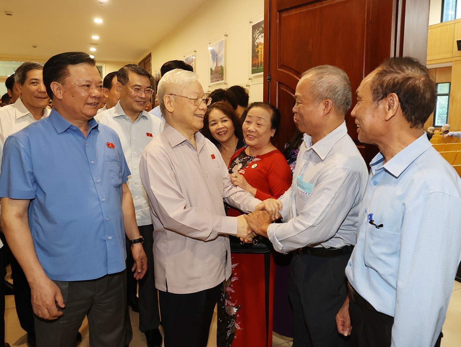 Kiên định các nguyên tắc xây dựng Đảng - Kinh nghiệm và những vấn đề đặt ra- Ảnh 1.