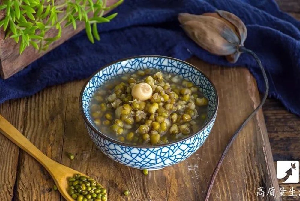 Chè đậu xanh giải nhiệt rất tốt vào mùa hè nhưng có 5 điều cần lưu ý- Ảnh 3. Chè đậu xanh giải nhiệt rất tốt vào mùa hè nhưng có 5 điều cần lưu ý- Ảnh 3.