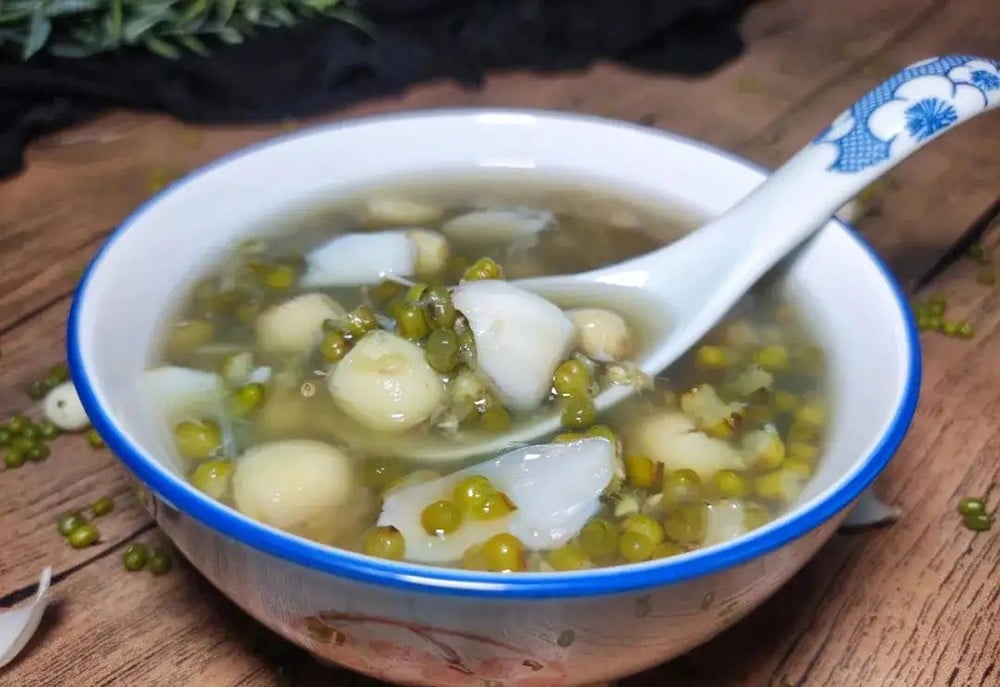 Chè đậu xanh giải nhiệt rất tốt vào mùa hè nhưng có 5 điều cần lưu ý- Ảnh 2. Chè đậu xanh giải nhiệt rất tốt vào mùa hè nhưng có 5 điều cần lưu ý- Ảnh 2.