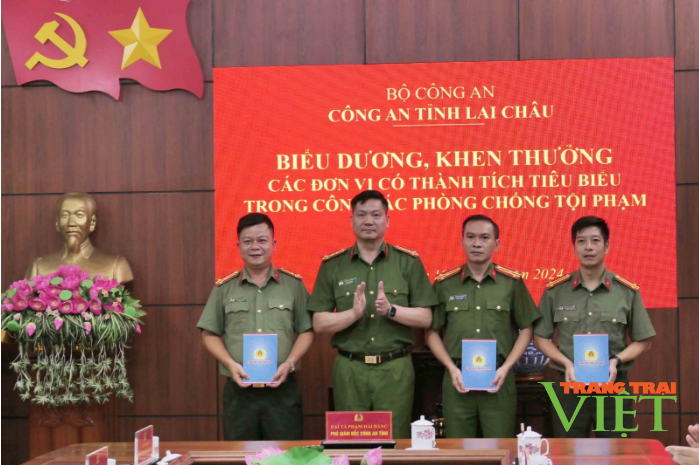 Công an Lai Châu: Khen thưởng các đơn vị có thành tích tiêu biểu trong công tác phòng, chống tội phạm- Ảnh 2.