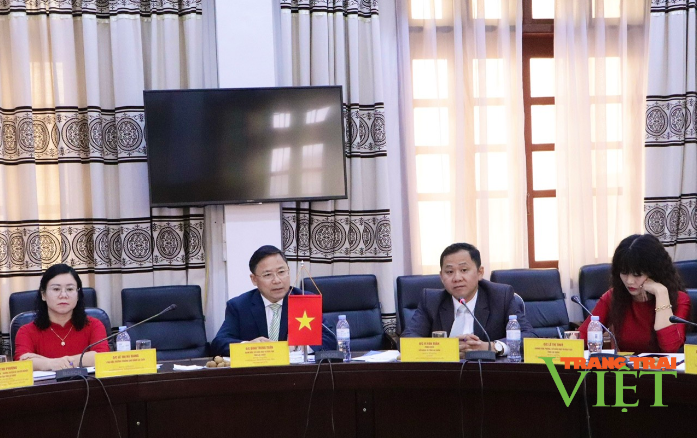Lai Châu: Quy mô, mạng lưới trường lớp được sắp xếp tinh gọn, đáp ứng nhu cầu học tập của người dân- Ảnh 2. Lai Châu: Quy mô, mạng lưới trường lớp được sắp xếp tinh gọn, đáp ứng nhu cầu học tập của người dân- Ảnh 2.