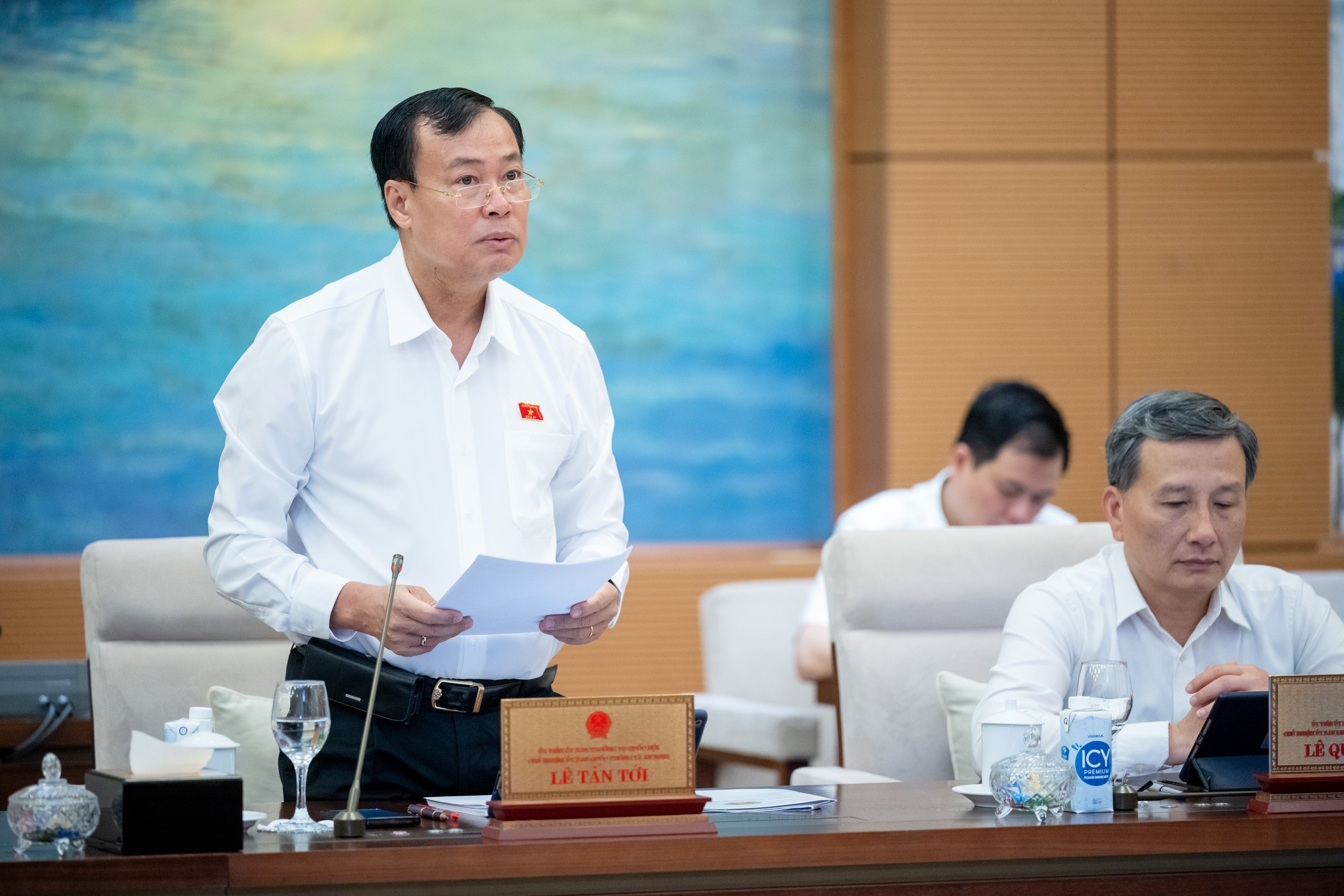 Lấy phiếu đại biểu Quốc hội về phương án cấm tuyệt đối nồng độ cồn khi lái xe- Ảnh 1.