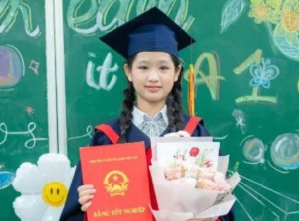 Thủ khoa, á khoa thi vào lớp 10 ở Hải Dương năm 2024 cùng học một trường- Ảnh 2.