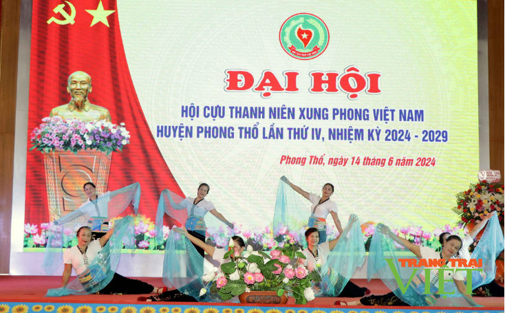 Hội cựu thanh niên xung phong huyện Phong Thổ: Đẩy mạnh phong trào giúp nhau xóa đói, giảm nghèo- Ảnh 1. Hội cựu thanh niên xung phong huyện Phong Thổ: Đẩy mạnh phong trào giúp nhau xóa đói, giảm nghèo- Ảnh 1.