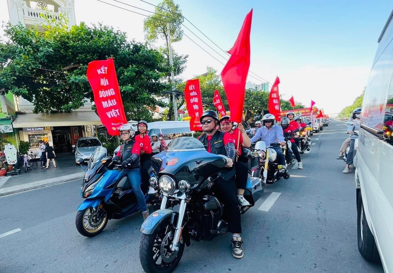 Hành trình Đỏ 2024: Lan tỏa yêu thương và tôn vinh những tấm lòng vàng- Ảnh 2.
