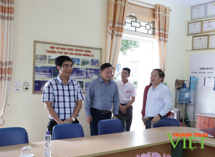 Mường Tè cần chuẩn bị các điều kiện tốt nhất, đảm bảo kỳ thi tốt nghiệp THPT diễn ra an toàn- Ảnh 3. Mường Tè cần chuẩn bị các điều kiện tốt nhất, đảm bảo kỳ thi tốt nghiệp THPT diễn ra an toàn- Ảnh 3.
