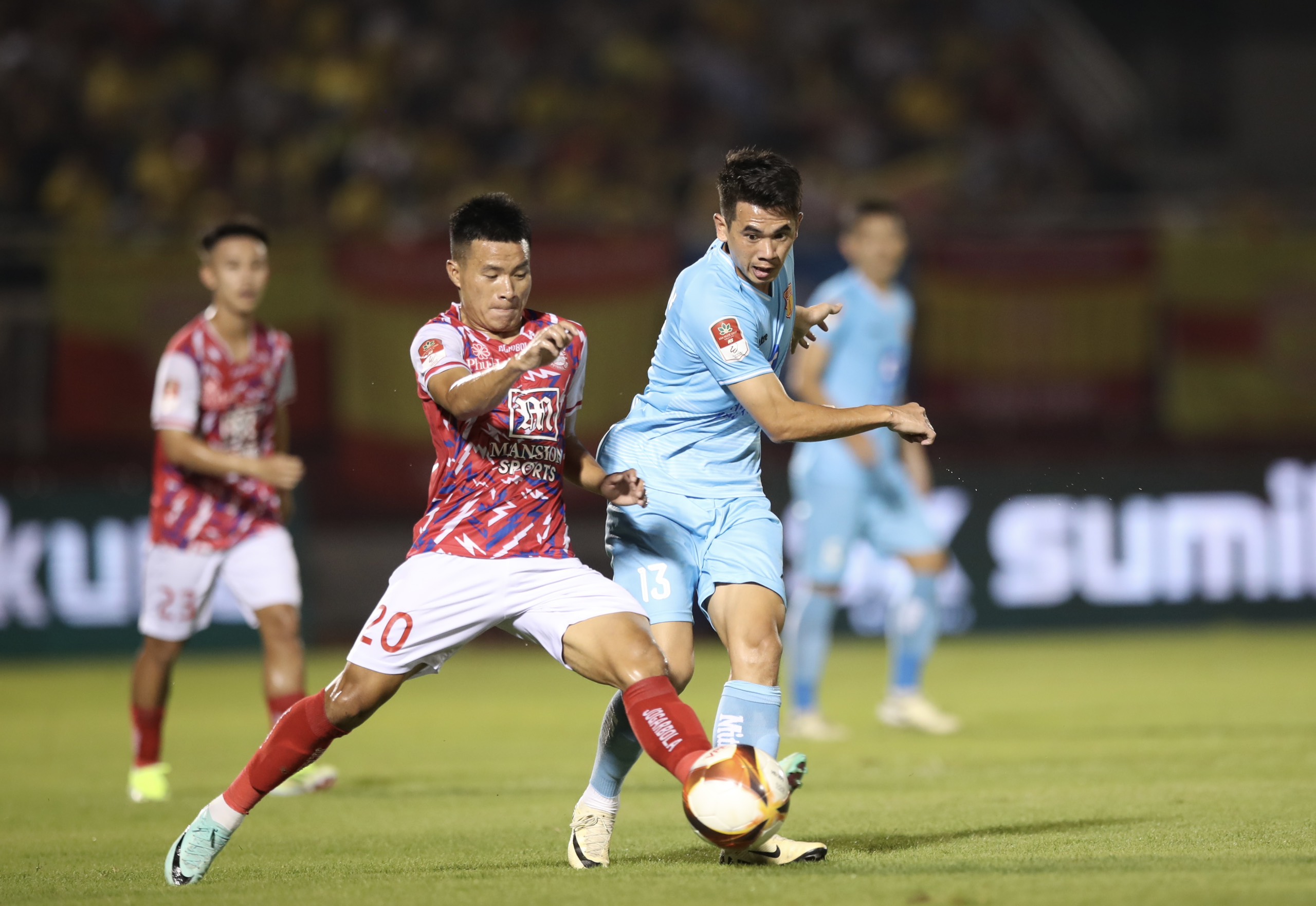 Rafaelson tiếp tục nổ súng, Thép Xanh Nam Định tiến gần ngôi vô địch - Ảnh 1.