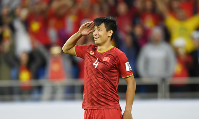 Trung vệ Bùi Tiến Dũng dự đoán ra sao về kết quả trận Anh vs Serbia?- Ảnh 1.