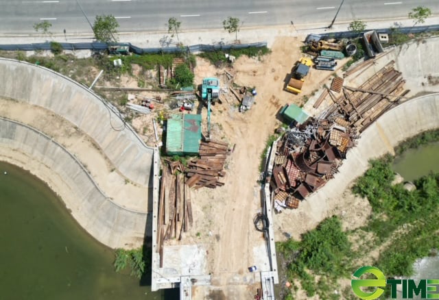 Hiện trạng đập dâng 1.500 tỷ ở Quảng Ngãi bị buộc “ngủ đông” ngay đỉnh điểm thời gian thi công- Ảnh 4. Hiện trạng đập dâng 1.500 tỷ ở Quảng Ngãi bị buộc “ngủ đông” ngay đỉnh điểm thời gian thi công- Ảnh 4.
