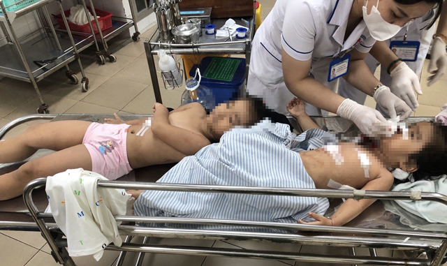 Sức khoẻ của 2 bé trong vụ án mạng cả gia đình bị sát hại kinh hoàng ở Quảng Ngãi hiện thế nào?- Ảnh 1.