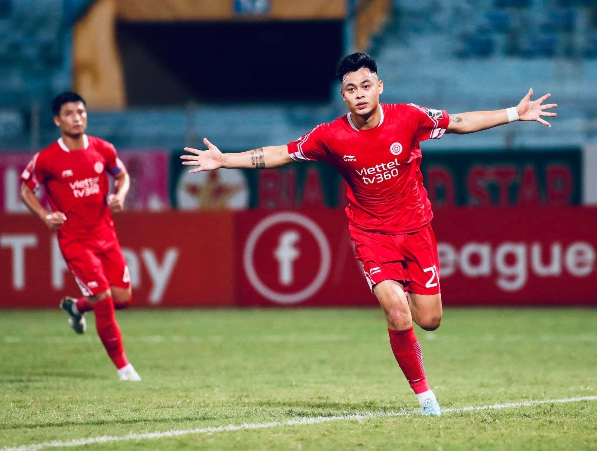 Tin sáng (3/6): Nhân tố 1m84 từng bị HLV Troussier “bỏ rơi” được mời sang Hàn Quốc thi đấu- Ảnh 1.