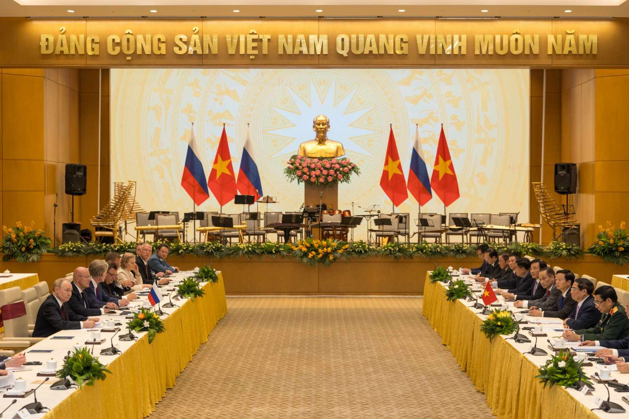 Thủ tướng Phạm Minh Chính hội kiến Tổng thống Liên bang Nga Vladimir Putin- Ảnh 4.
