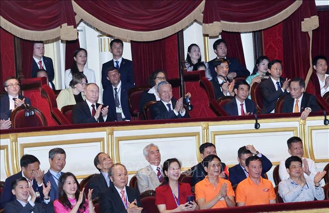 Tổng thống Nga Putin bày tỏ sự ngưỡng mộ Chủ tịch Hồ Chí Minh và nhân dân Việt Nam- Ảnh 3.