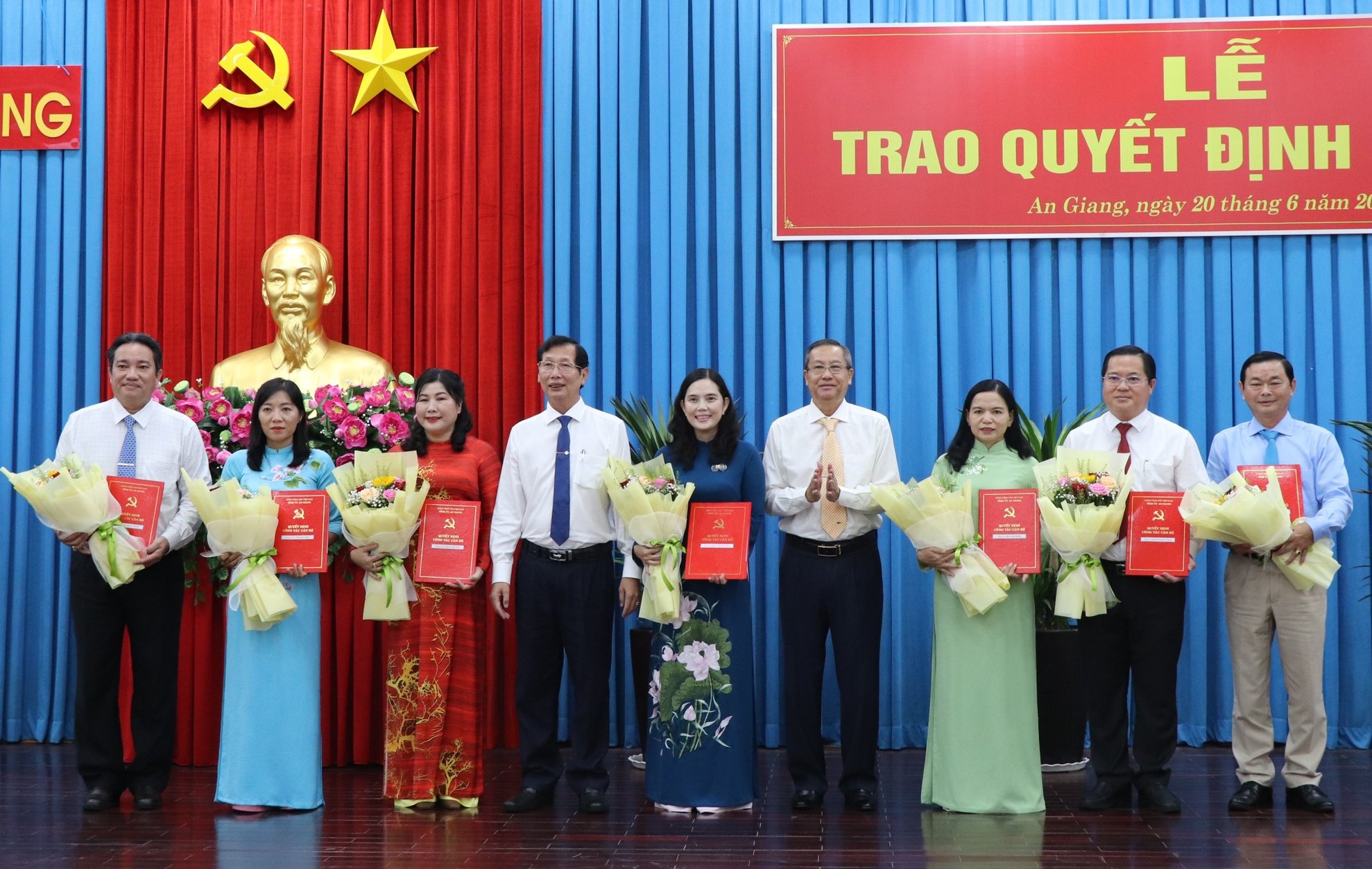 Bí thư Huyện ủy Châu Thành được giới thiệu bầu giữ chức Chủ tịch Hội Nông dân tỉnh An Giang- Ảnh 3.
