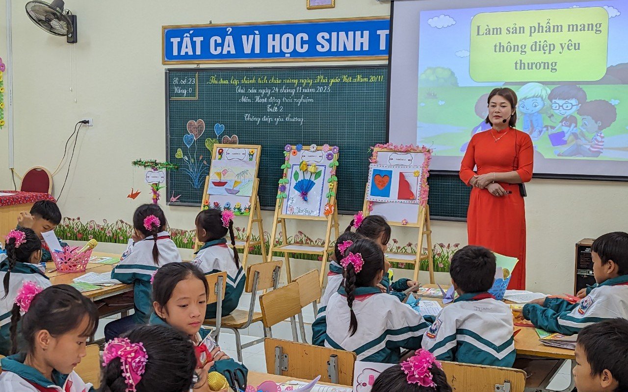 Trường PTDTBT TH Chung Chải số 2: Đổi mới phương pháp dạy học giúp học sinh phát triển toàn diện   - Ảnh 2.