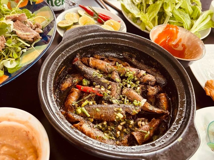 Cá chốt giàu Omega 3, nhiều axit béo khỏe, ở miền Tây còn nhiều, nhìn thôi đã thấy ngon lắm rồi- Ảnh 2.