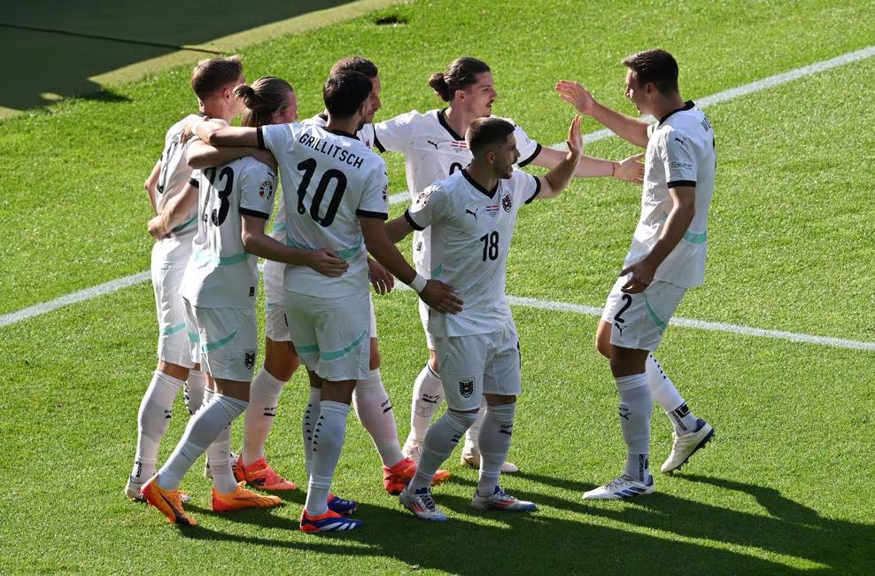 Kết quả Hà Lan vs Áo: "Toà tháp" van Dijk mắc lỗi, VAR cũng không cứu nổi Hà Lan- Ảnh 2.