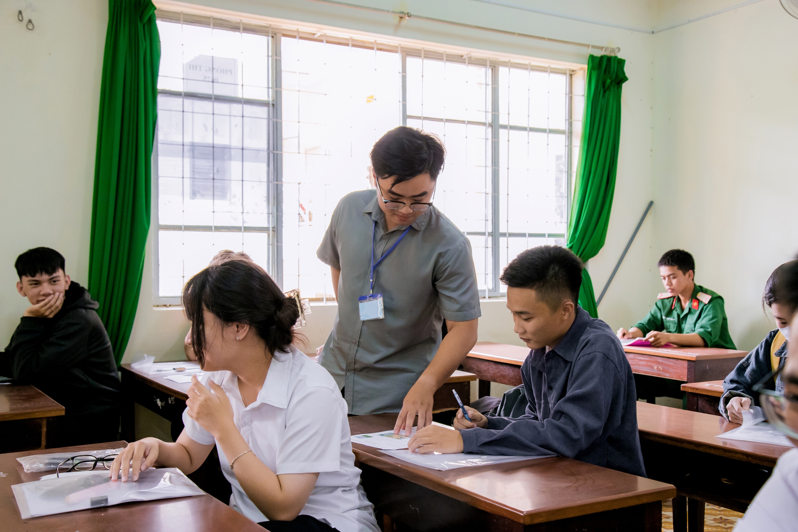 Tâm trạng của các sĩ tử ở Đắk Lắk trước kỳ thi tốt nghiệp THPT năm 2024- Ảnh 9.