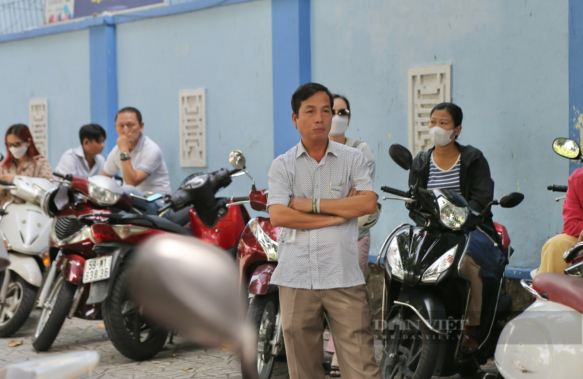 "Trúng tủ" môn Ngữ văn, các thí sinh cười tươi như hoa rời phòng thi- Ảnh 4.