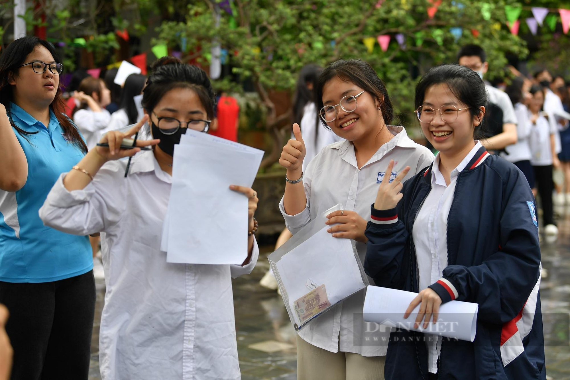 Đáp án đề thi môn Toán tốt nghiệp THPT 2024 full mã đề chuẩn nhất- Ảnh 1.