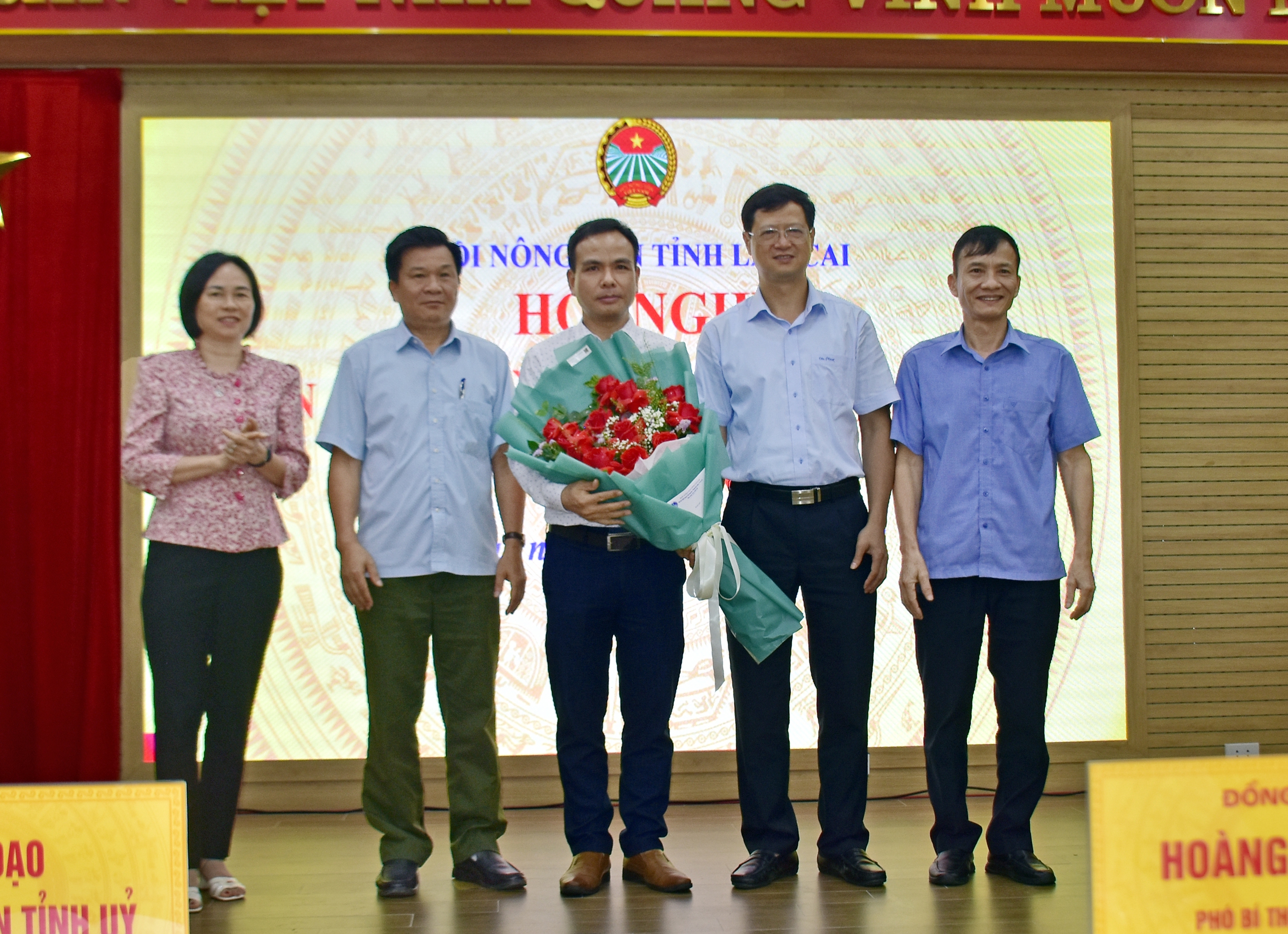 Hội Nông dân Lào Cai kết nạp mới hơn 1.300 hội viên- Ảnh 4.