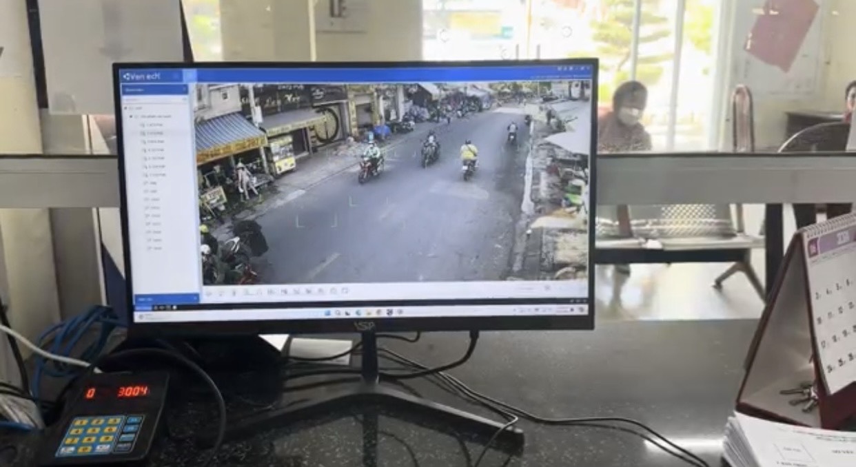 Camera và loa thông minh hỗ trợ công tác quản lý trật tự đô thị, ngăn tình trạng buôn bán, lấn chiếm lòng lề đường- Ảnh 2.