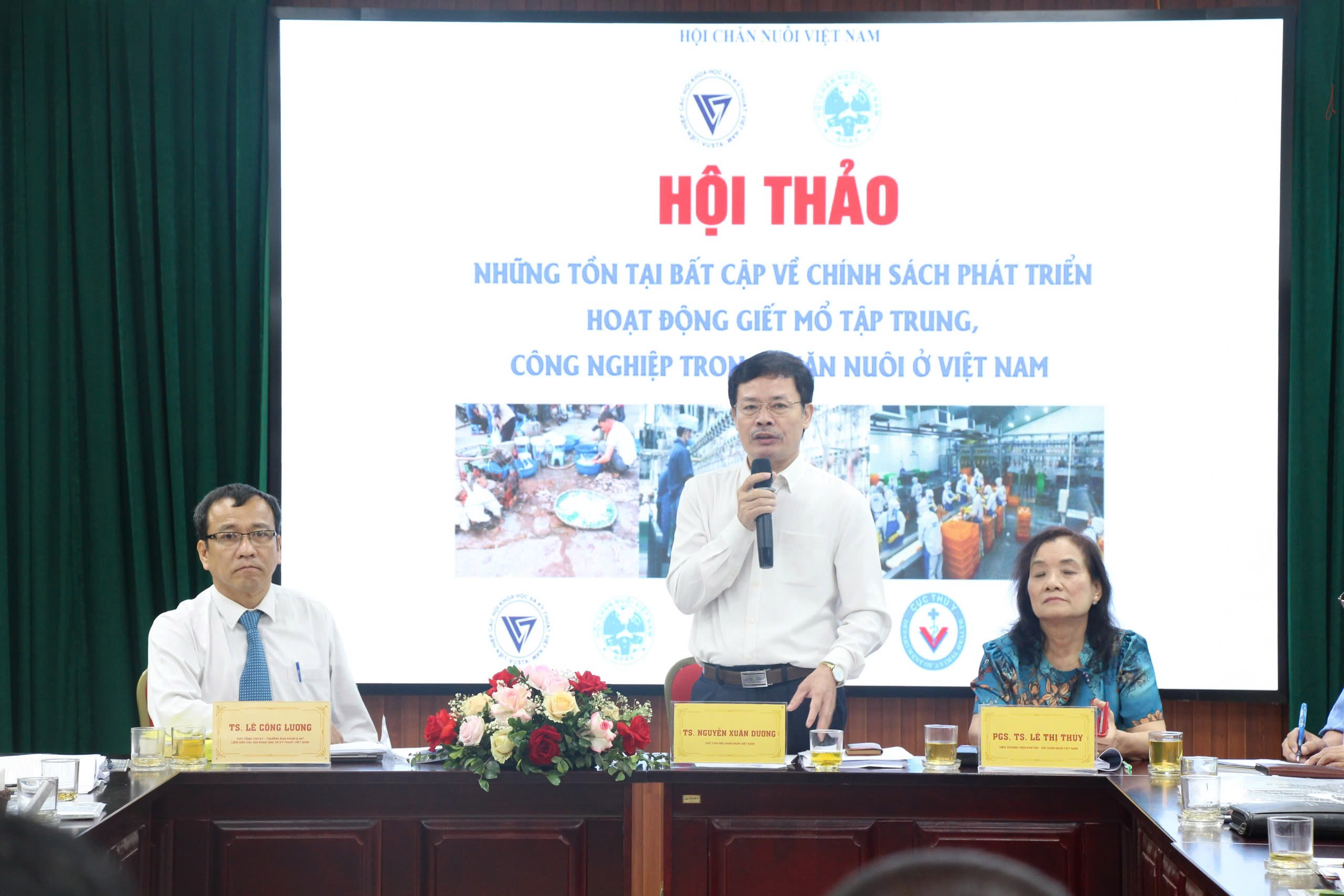 "Lợn, gà khỏa thân" vẫn xuất hiện trên đường, đề xuất thu thuế đối với giết mổ gia súc, gia cầm- Ảnh 1.