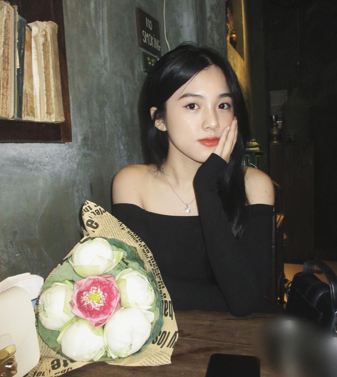Vẻ đẹp hút hồn của bạn gái sao trẻ Thép Xanh Nam Định- Ảnh 10.