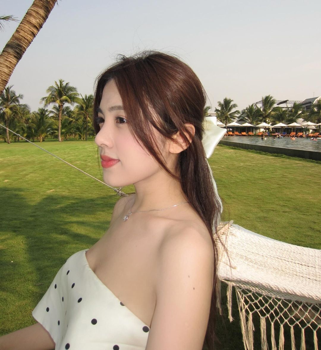 Vẻ đẹp hút hồn của bạn gái sao trẻ Thép Xanh Nam Định- Ảnh 7.
