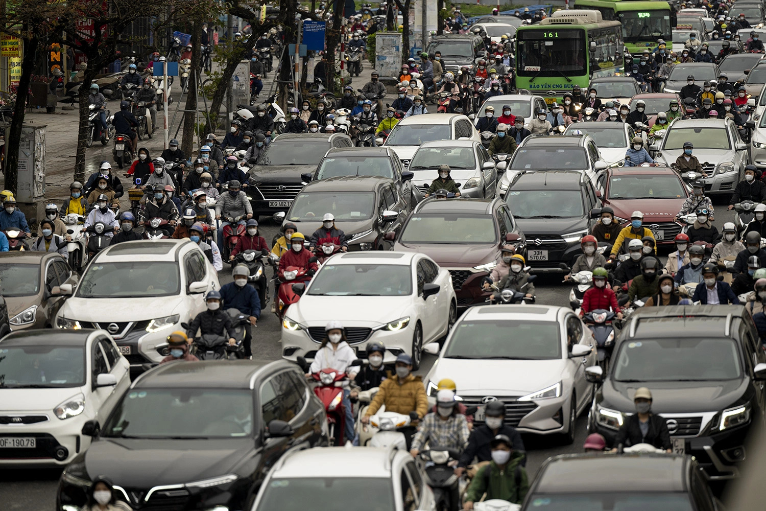 Hà Nội giảm ùn tắc giao thông, còn 26 điểm ùn tắc- Ảnh 1.