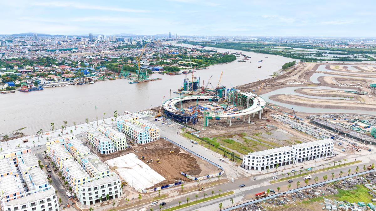 Cầu Hoàng Gia hoàn thành giúp bất động sản Vinhomes Royal Island “cất cánh”- Ảnh 4.