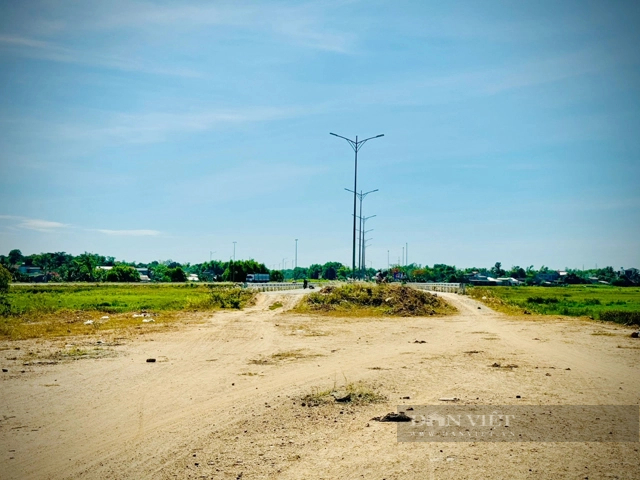 Toàn cảnh nút giao bị bỏ quên hơn nửa thập kỷ của dự án cao tốc tỷ đô - Ảnh 4.