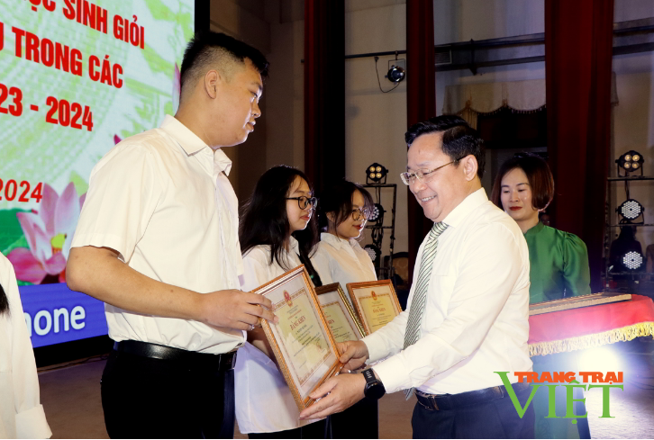 Lai Châu: Nâng cao chất lượng giáo dục mũi nhọn- Ảnh 2. Lai Châu: Nâng cao chất lượng giáo dục mũi nhọn- Ảnh 2.