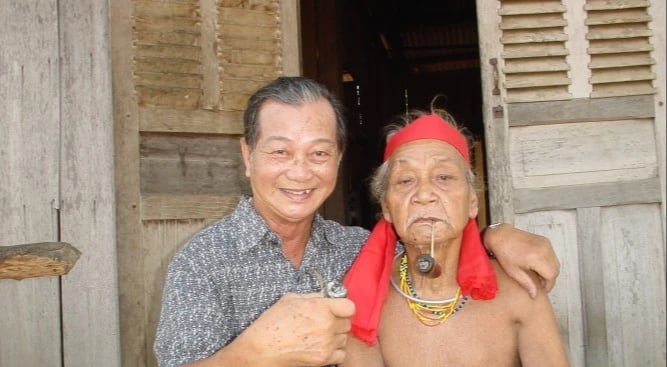 Nhạc sĩ viết "Hạt gạo làng ta": Tôi luôn nhớ hình ảnh người nông dân vừa nghe hát, vừa quệt nước mắt- Ảnh 2.