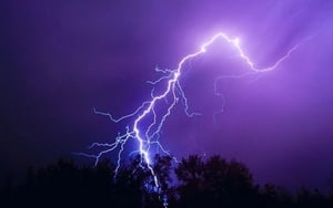 Chuyên gia nói hiện tượng sét dồn dập ở Hà Nội sáng hôm qua là hoàn toàn bình thường- Ảnh 2.