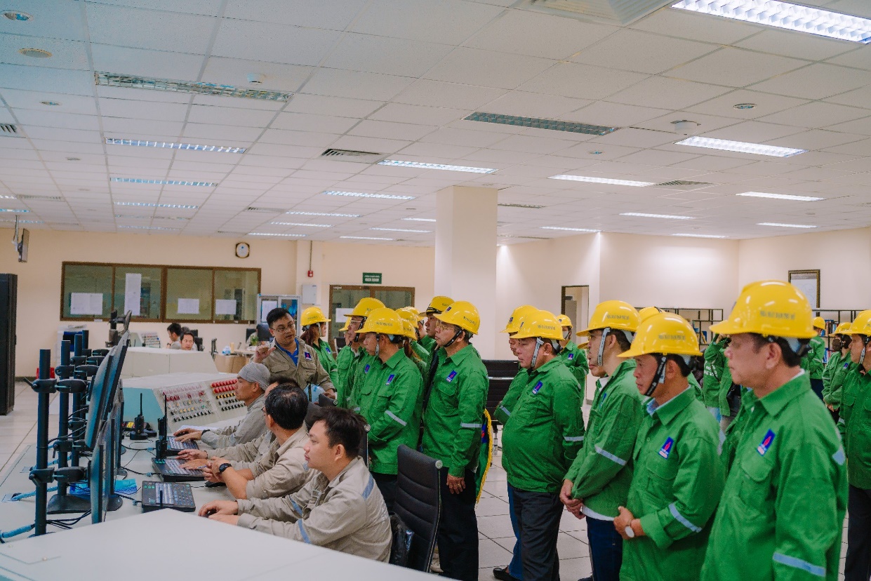 Đoàn khách hàng tiêu biểu tham quan Nhà máy Đạm Phú Mỹ: Tri ân và gắn kết- Ảnh 2.