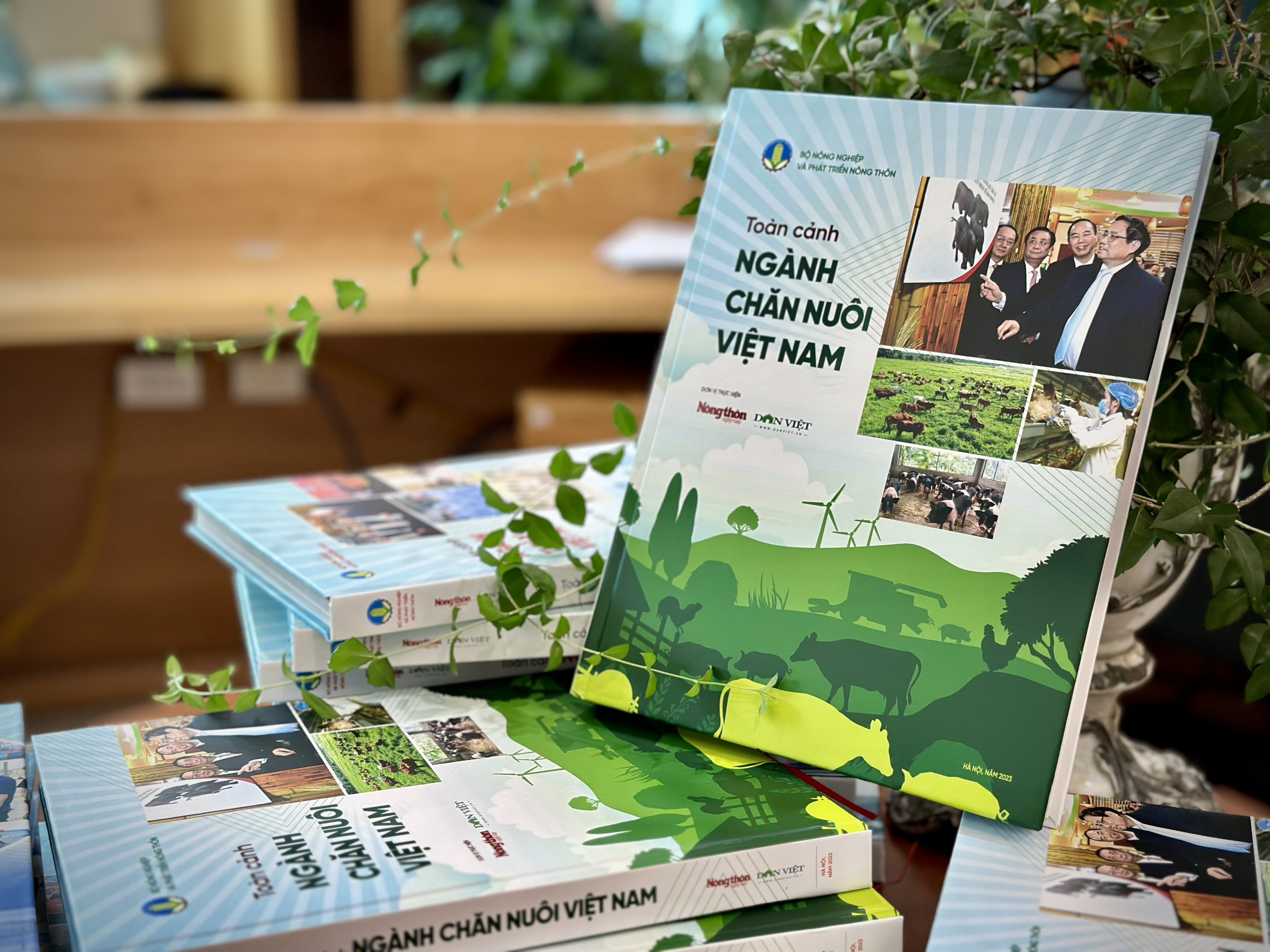 Đặc san Toàn cảnh ngành Chăn nuôi Việt Nam - "cẩm nang" quan trọng, bao trùm chuỗi giá trị ngành chăn nuôi- Ảnh 3.