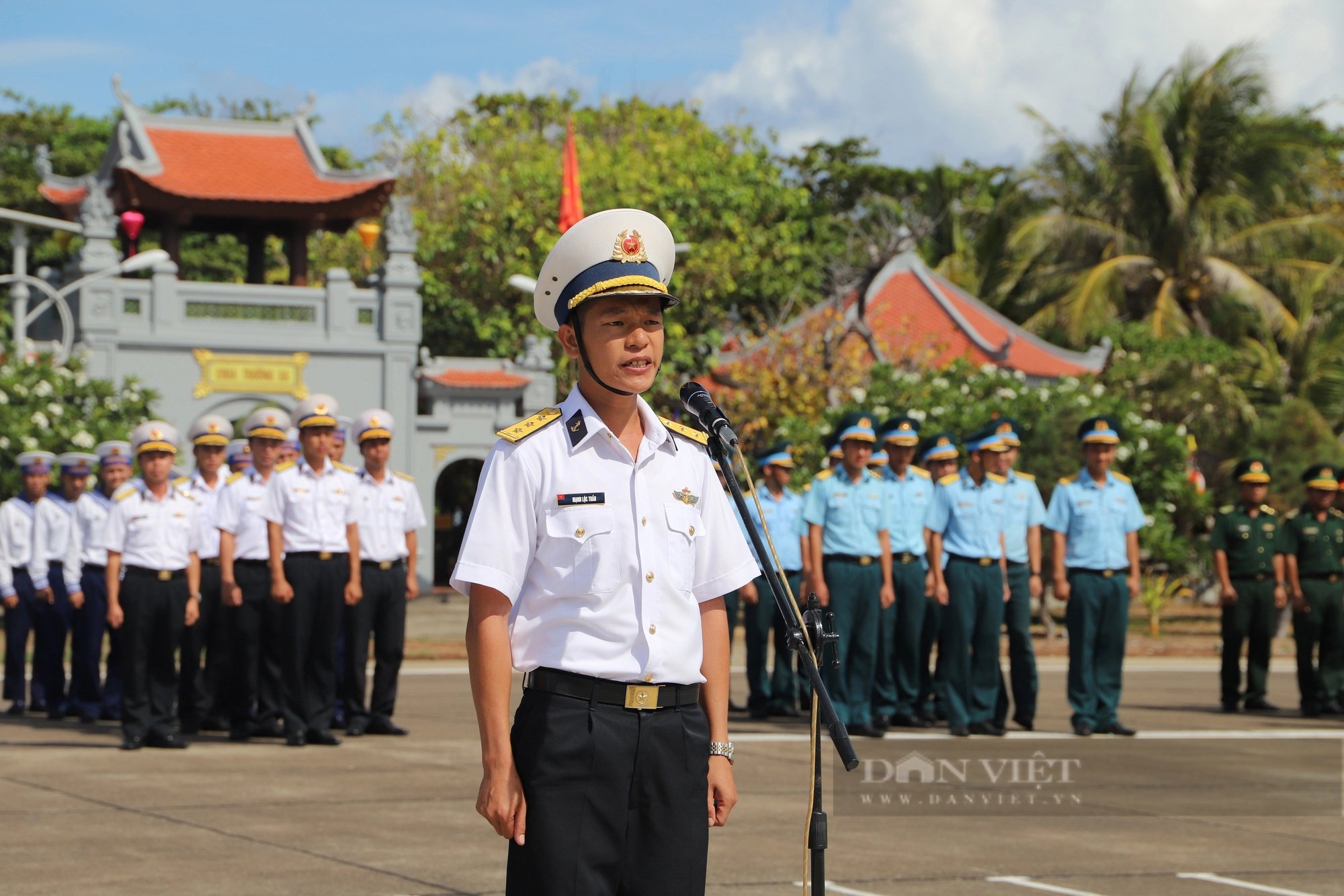 Thiêng liêng lễ diễu binh ở Thị trấn Trường Sa- Ảnh 5.