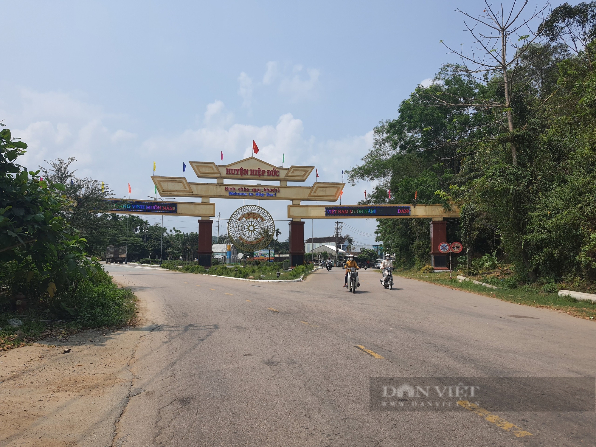 Mô hình hợp tác xã đang giúp nông dân huyện Hiệp Đức ở Quảng Nam ngày càng khá giả lên- Ảnh 9.