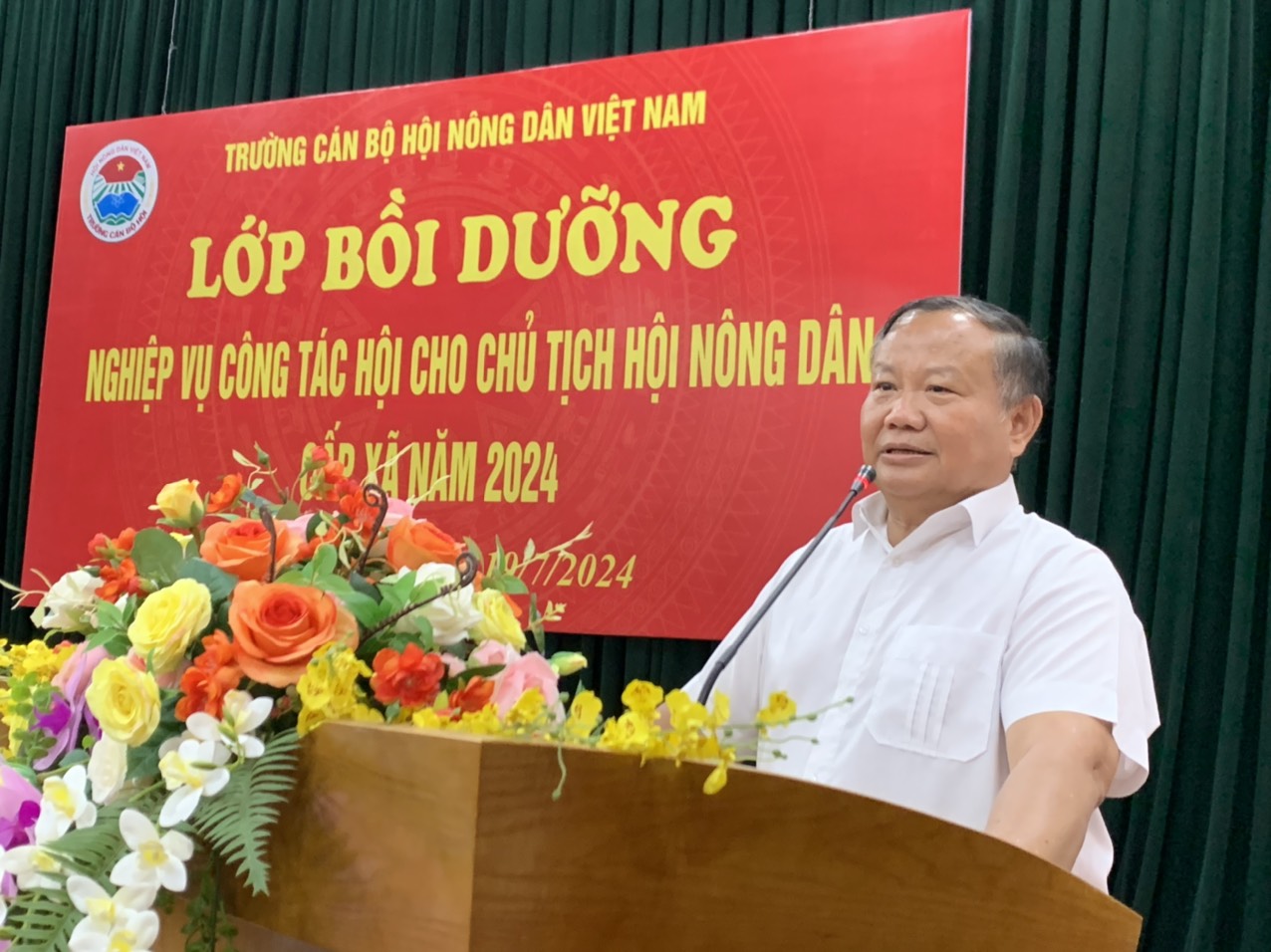 Khai giảng lớp bồi dưỡng nghiệp vụ công tác Hội cho Chủ tịch Hội Nông dân cấp xã năm 2024- Ảnh 1.