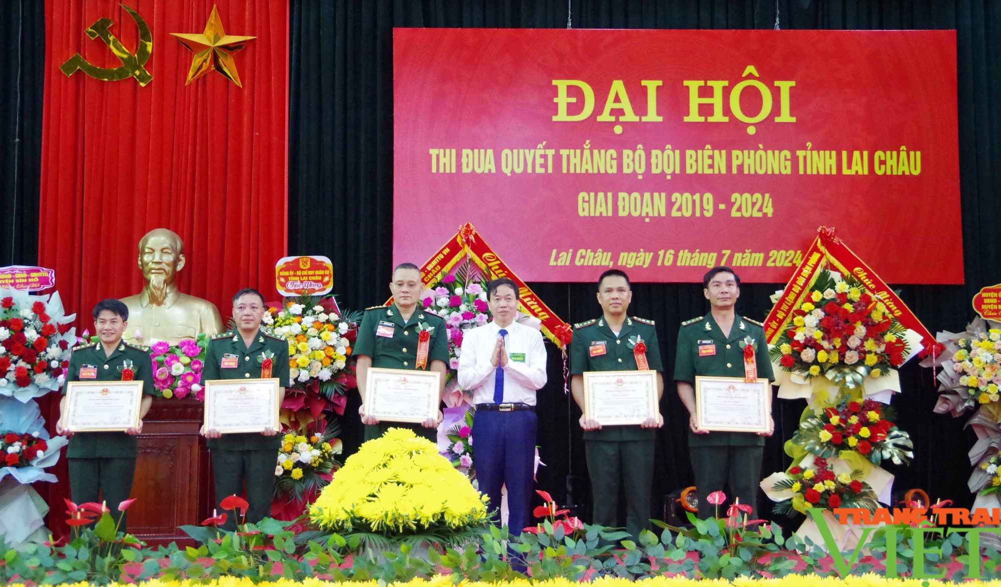 Chủ tịch UBND tỉnh Lai Châu Lê Văn Lương dự Đại hội thi đua quyết thắng Bộ đội Biên phòng- Ảnh 8. Chủ tịch UBND tỉnh Lai Châu Lê Văn Lương dự Đại hội thi đua quyết thắng Bộ đội Biên phòng- Ảnh 8.