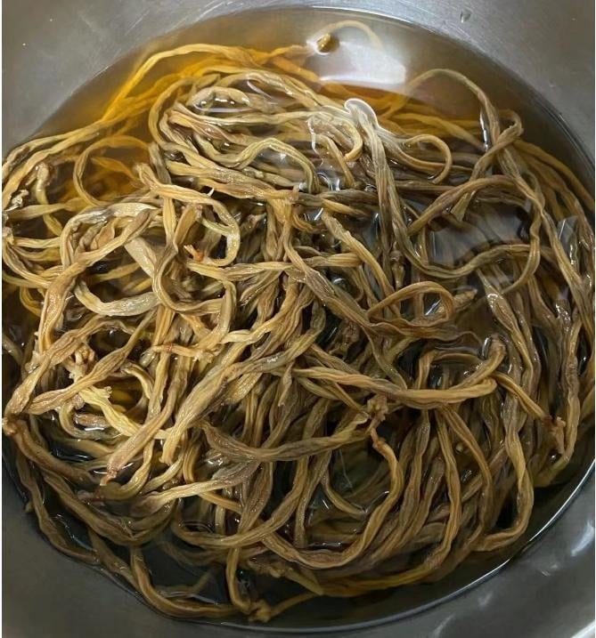 Loại rau siêu dài, ăn nhiều giúp nhuận tràng, hạ huyết áp, mang phơi khô hầm thịt ngon lạ- Ảnh 14.