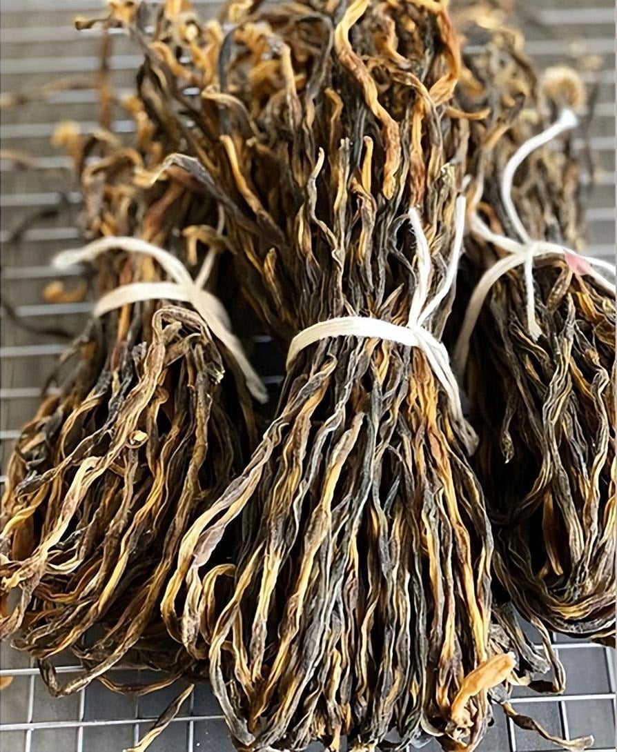 Loại rau siêu dài, ăn nhiều giúp nhuận tràng, hạ huyết áp, mang phơi khô hầm thịt ngon lạ- Ảnh 2.
