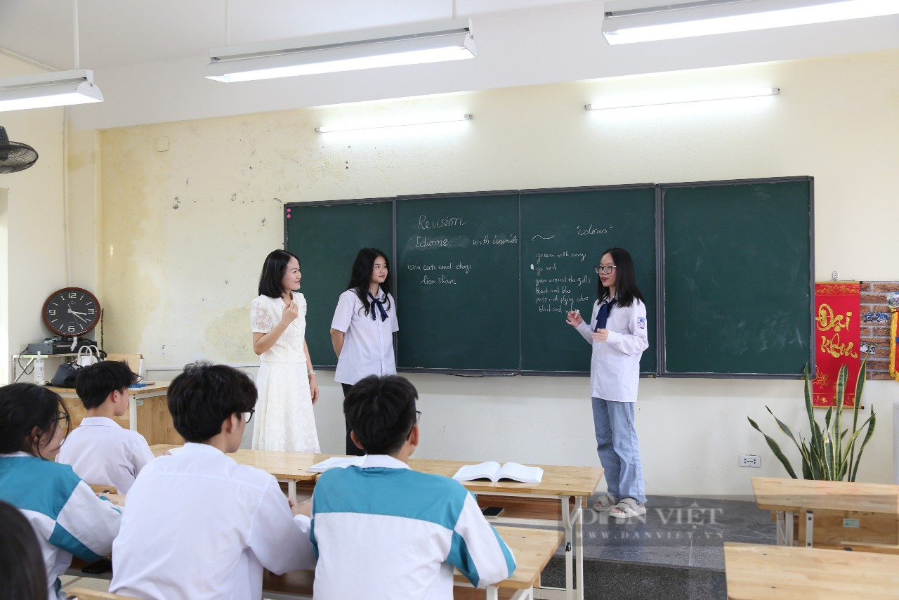 Thủ khoa "kép" ở Ninh Bình đăng ký xét tuyển 7 trường, nhận kết quả đỗ 5 trường- Ảnh 2.