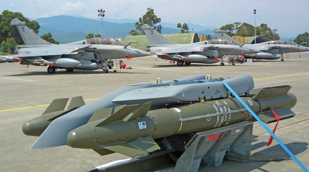 Tiêm kích MiG-29 Ukraine ném bom AASM Hammer theo cách cực kỳ đặc biệt- Ảnh 12.